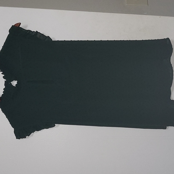 DR2 | Textured Green Blouse - Picture 2 of 5